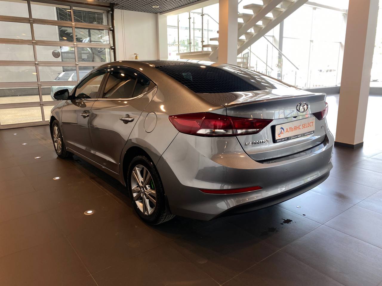 HYUNDAI ELANTRA