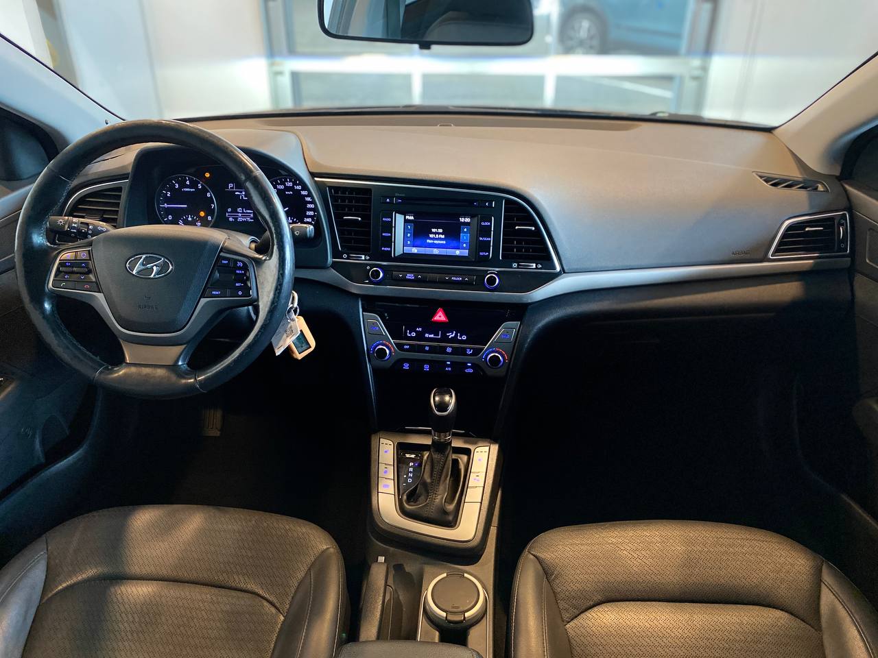 HYUNDAI ELANTRA