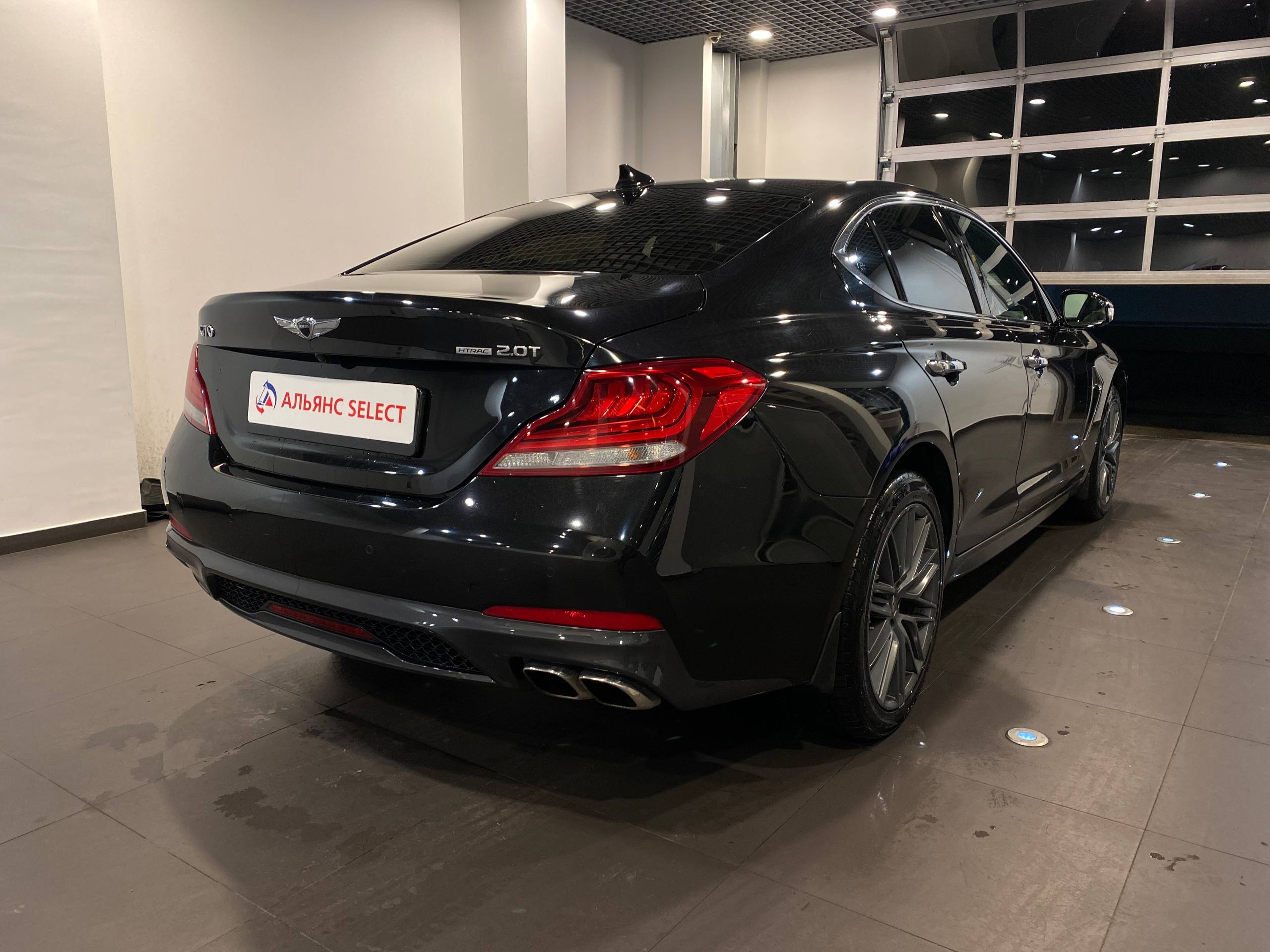 GENESIS G70