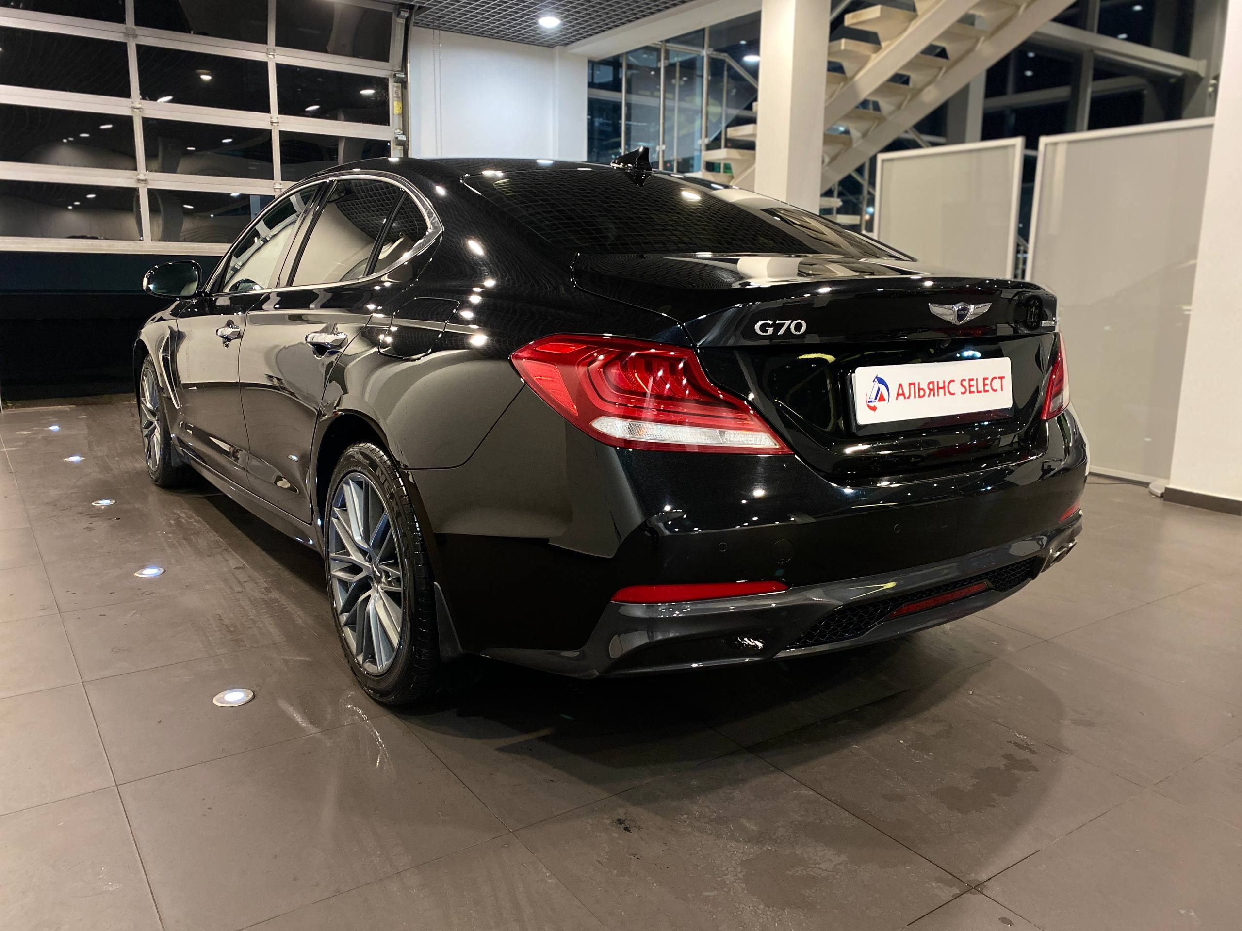GENESIS G70