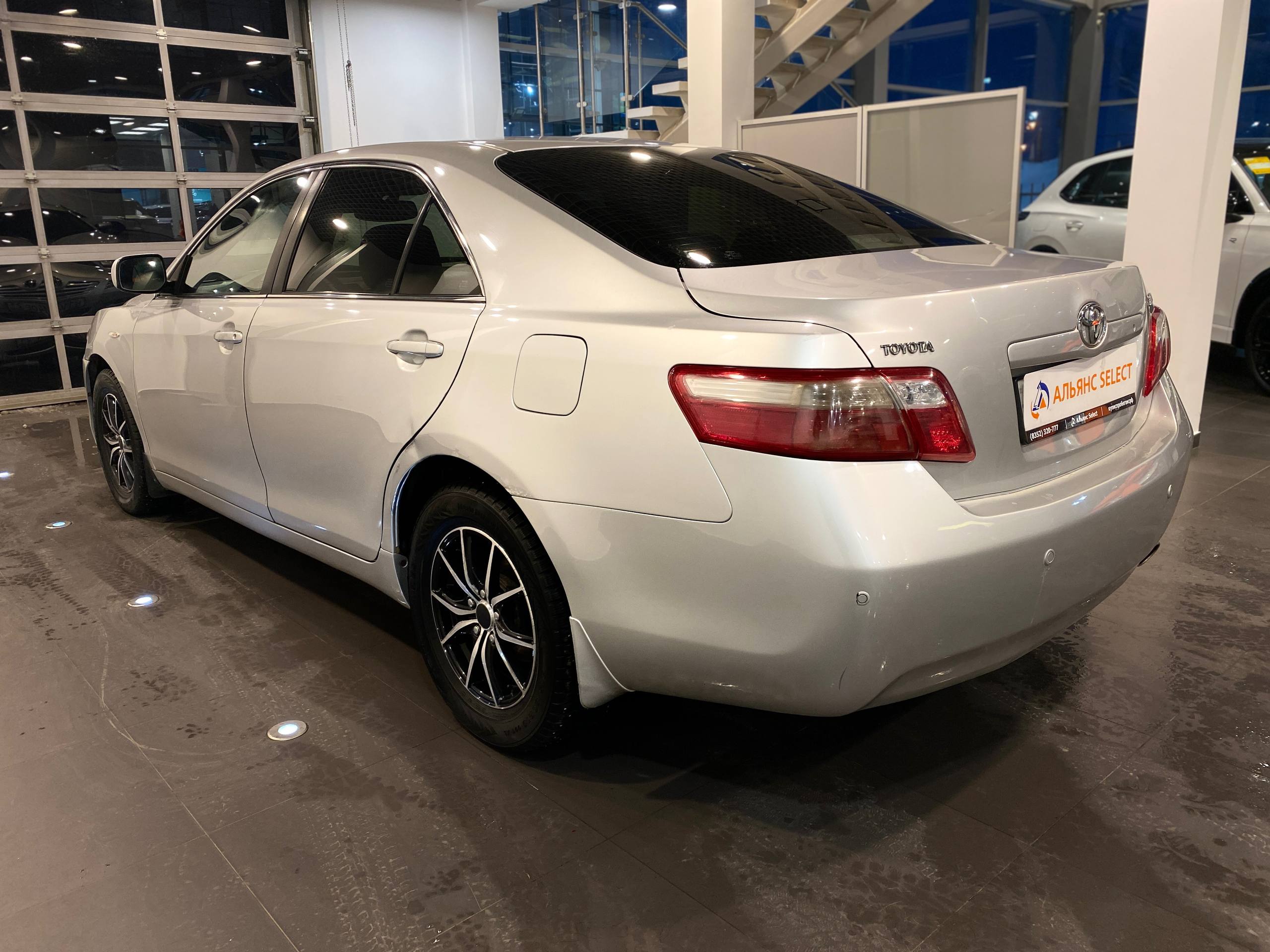 TOYOTA CAMRY
