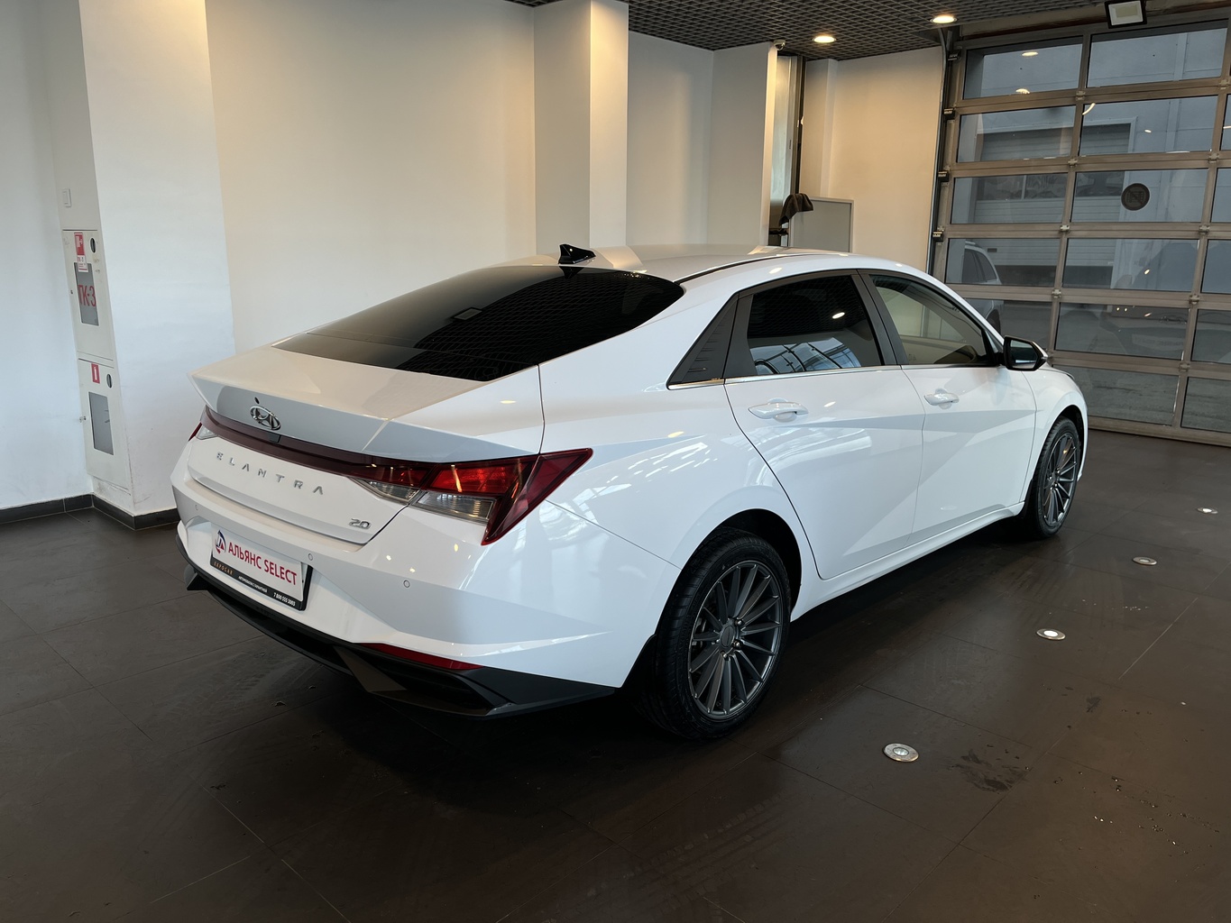 HYUNDAI ELANTRA