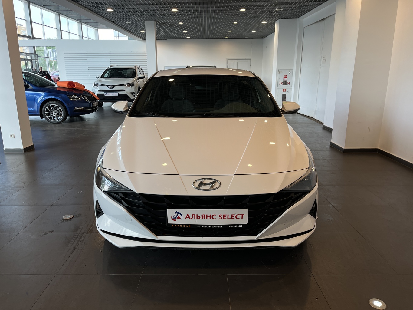 HYUNDAI ELANTRA