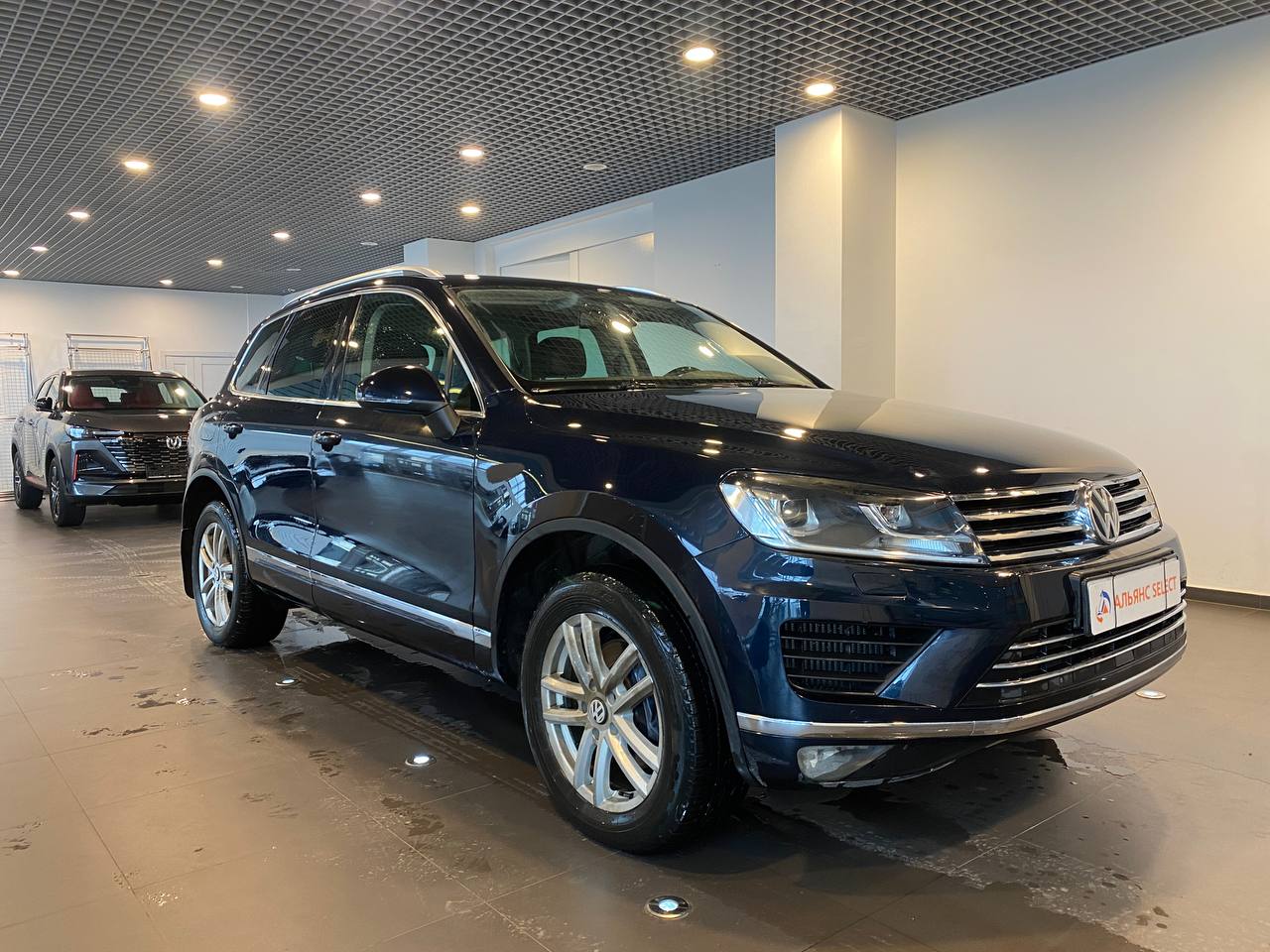 VOLKSWAGEN TOUAREG