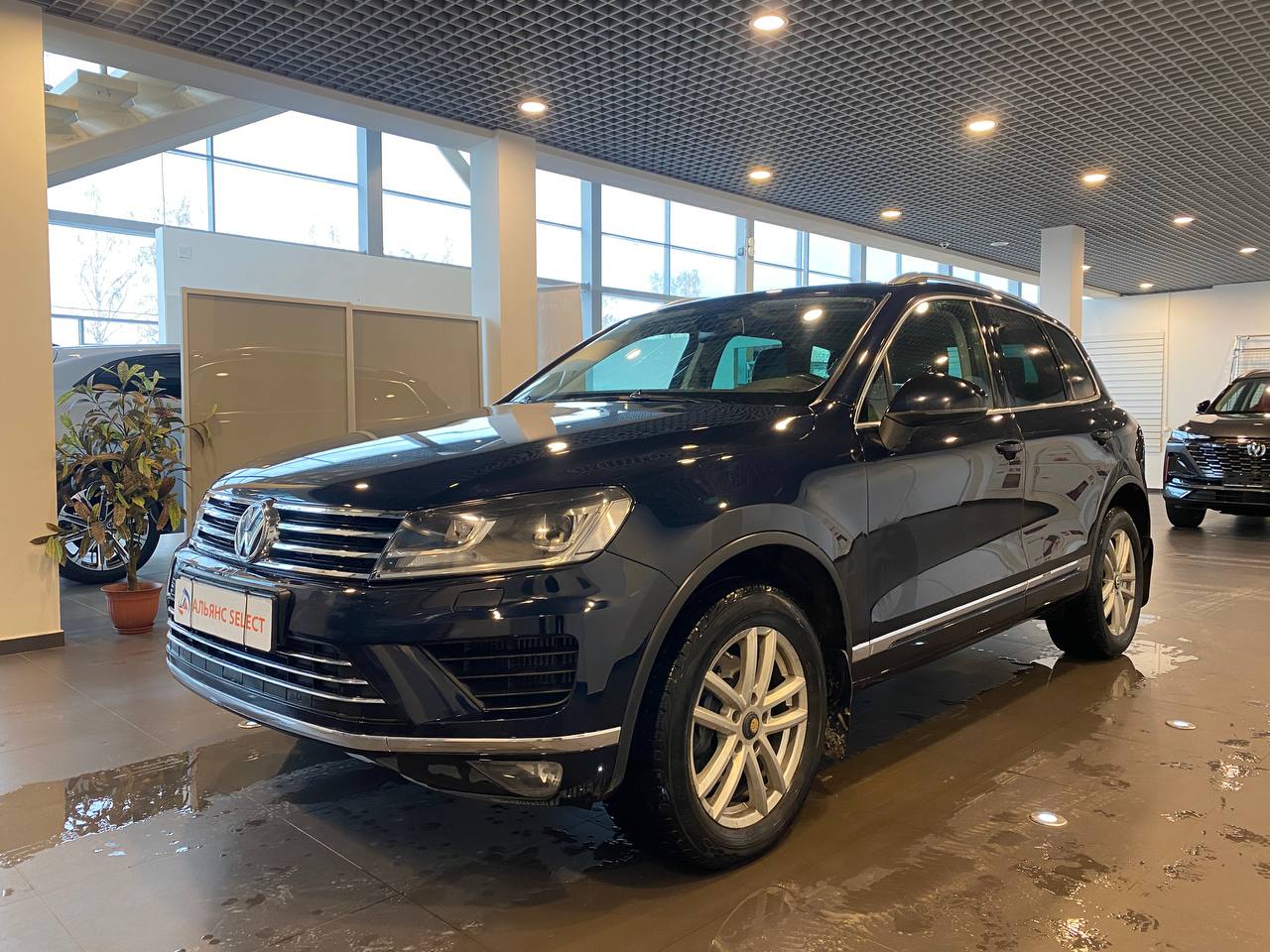 VOLKSWAGEN TOUAREG