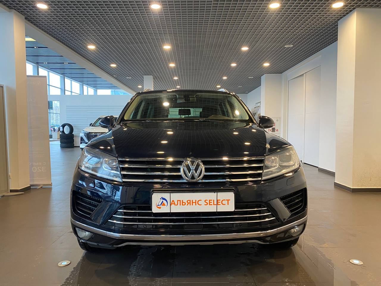 VOLKSWAGEN TOUAREG