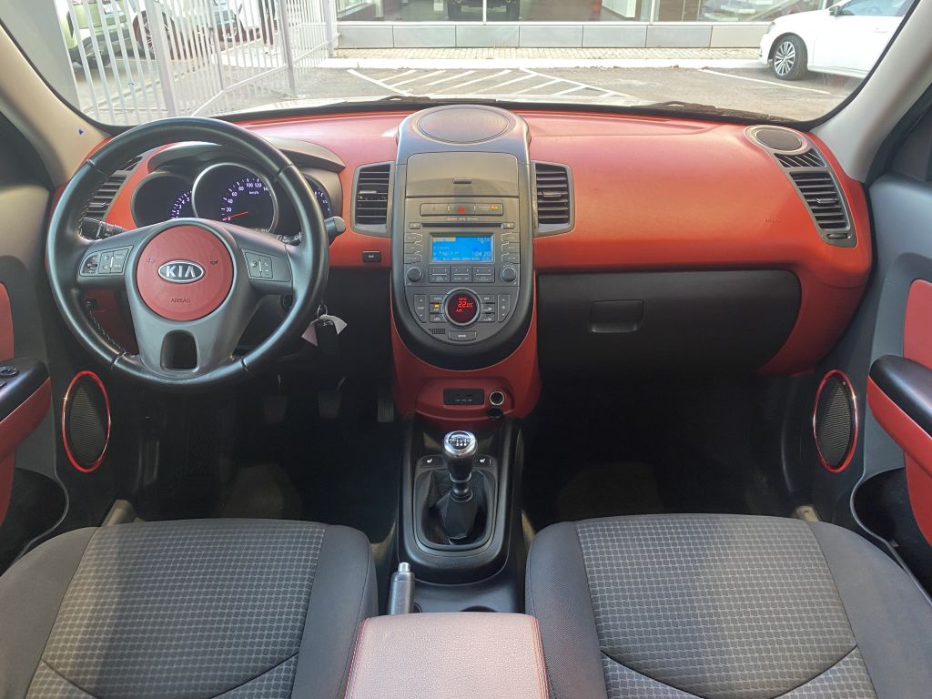 KIA SOUL