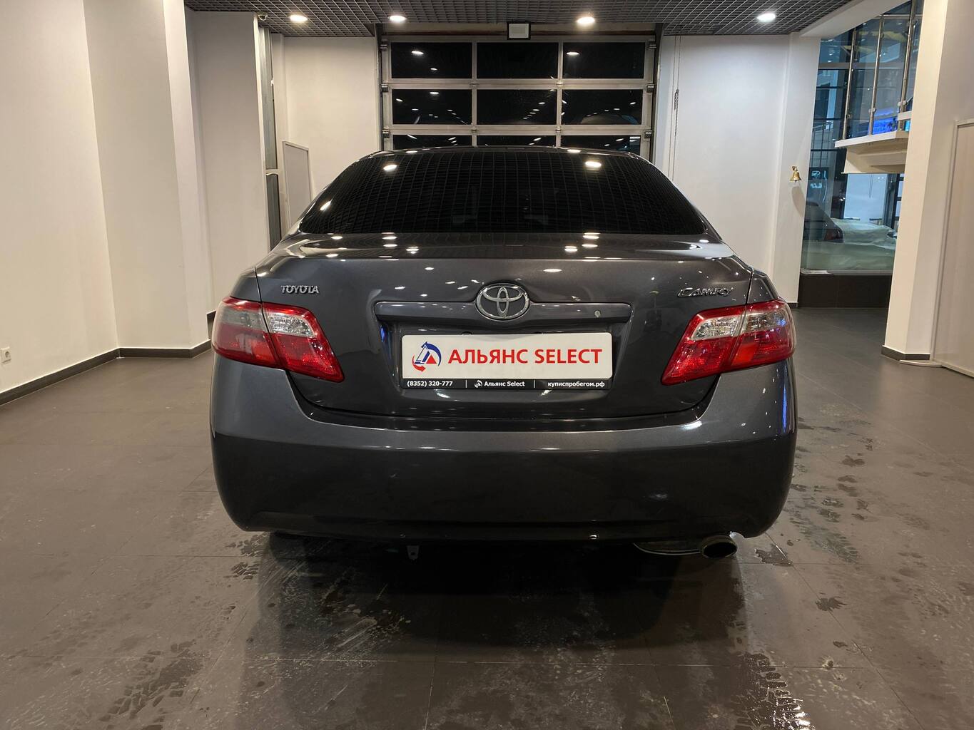 TOYOTA CAMRY