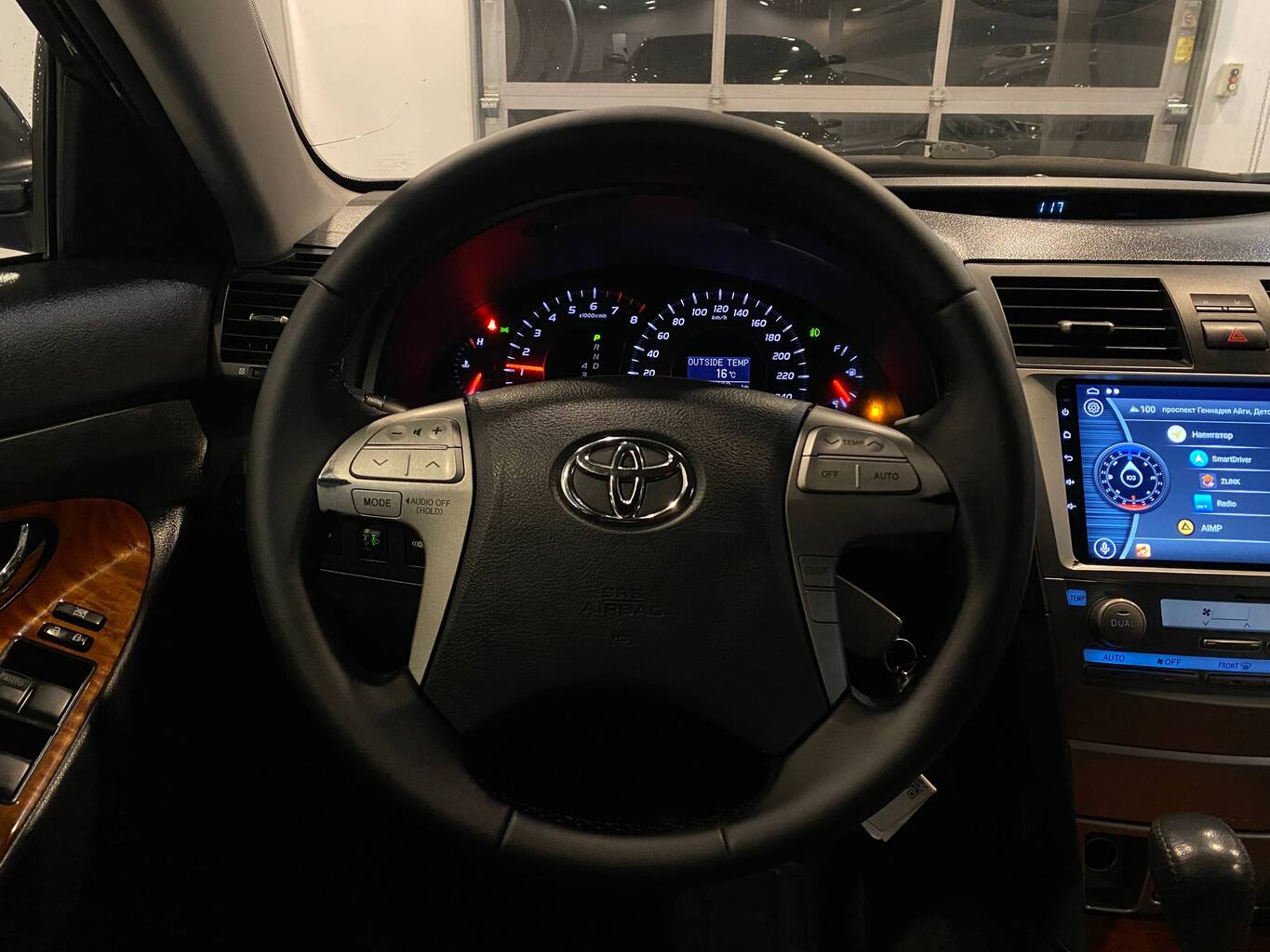 TOYOTA CAMRY
