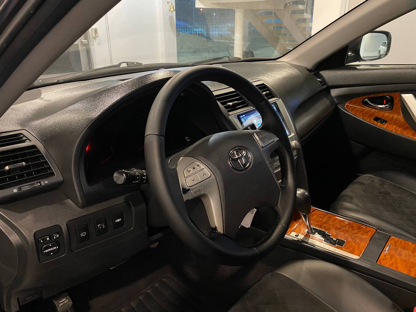 TOYOTA CAMRY