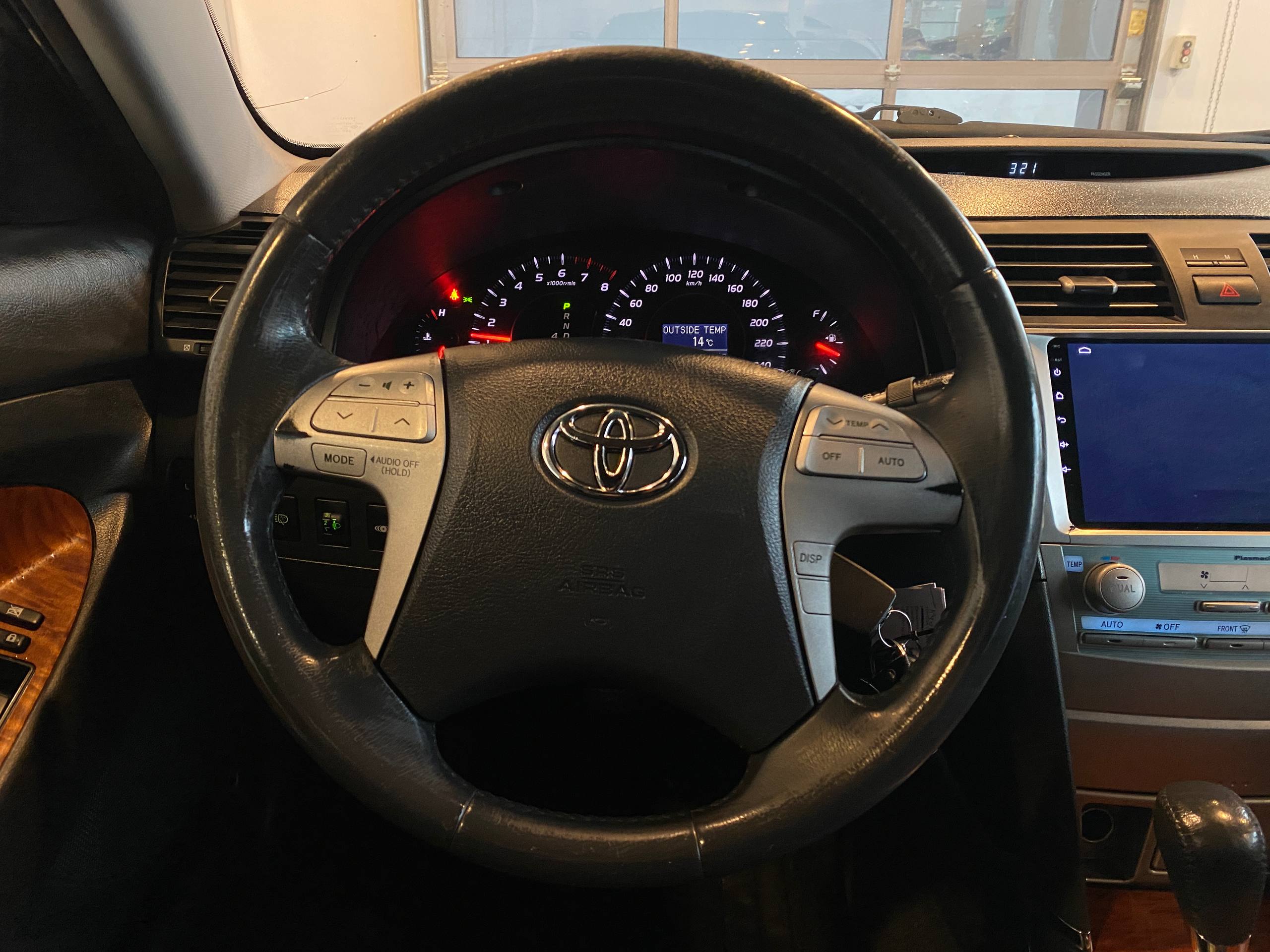 TOYOTA CAMRY