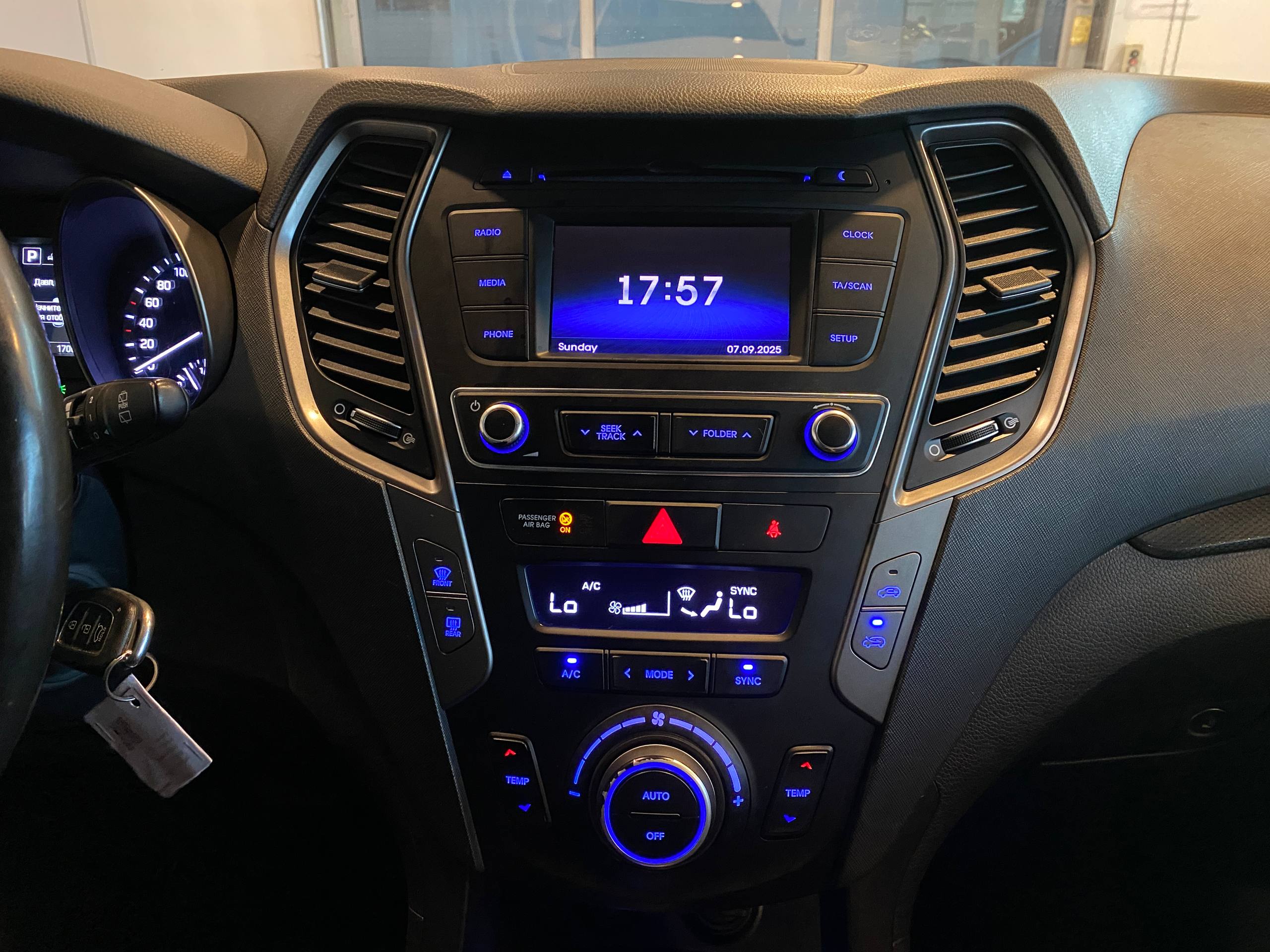 HYUNDAI SANTA FE