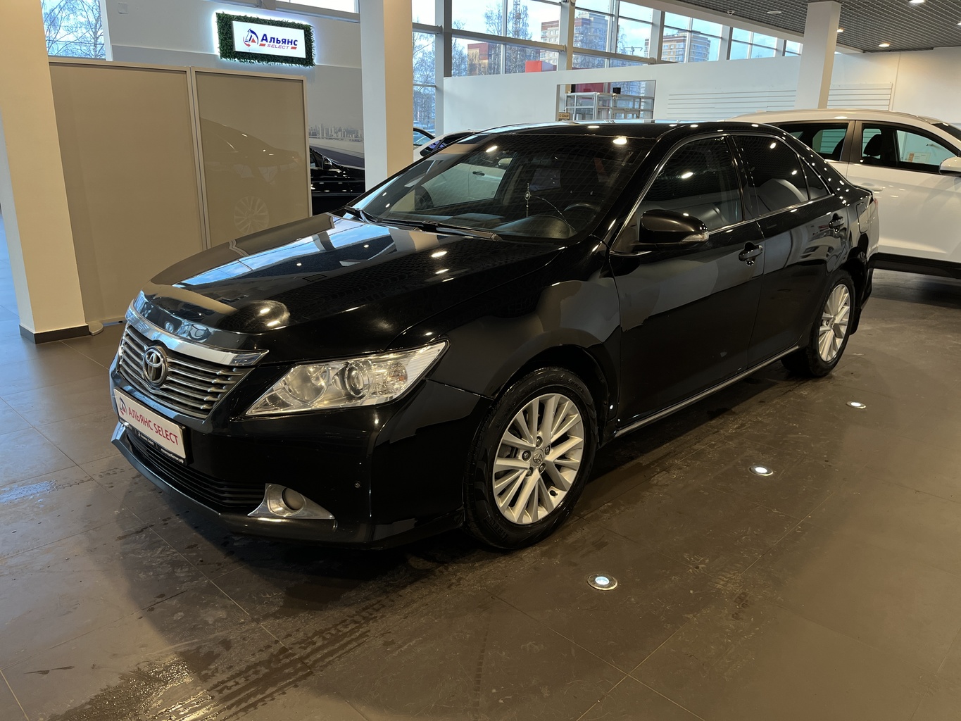 TOYOTA CAMRY