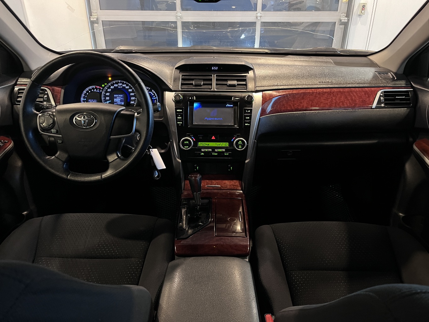 TOYOTA CAMRY