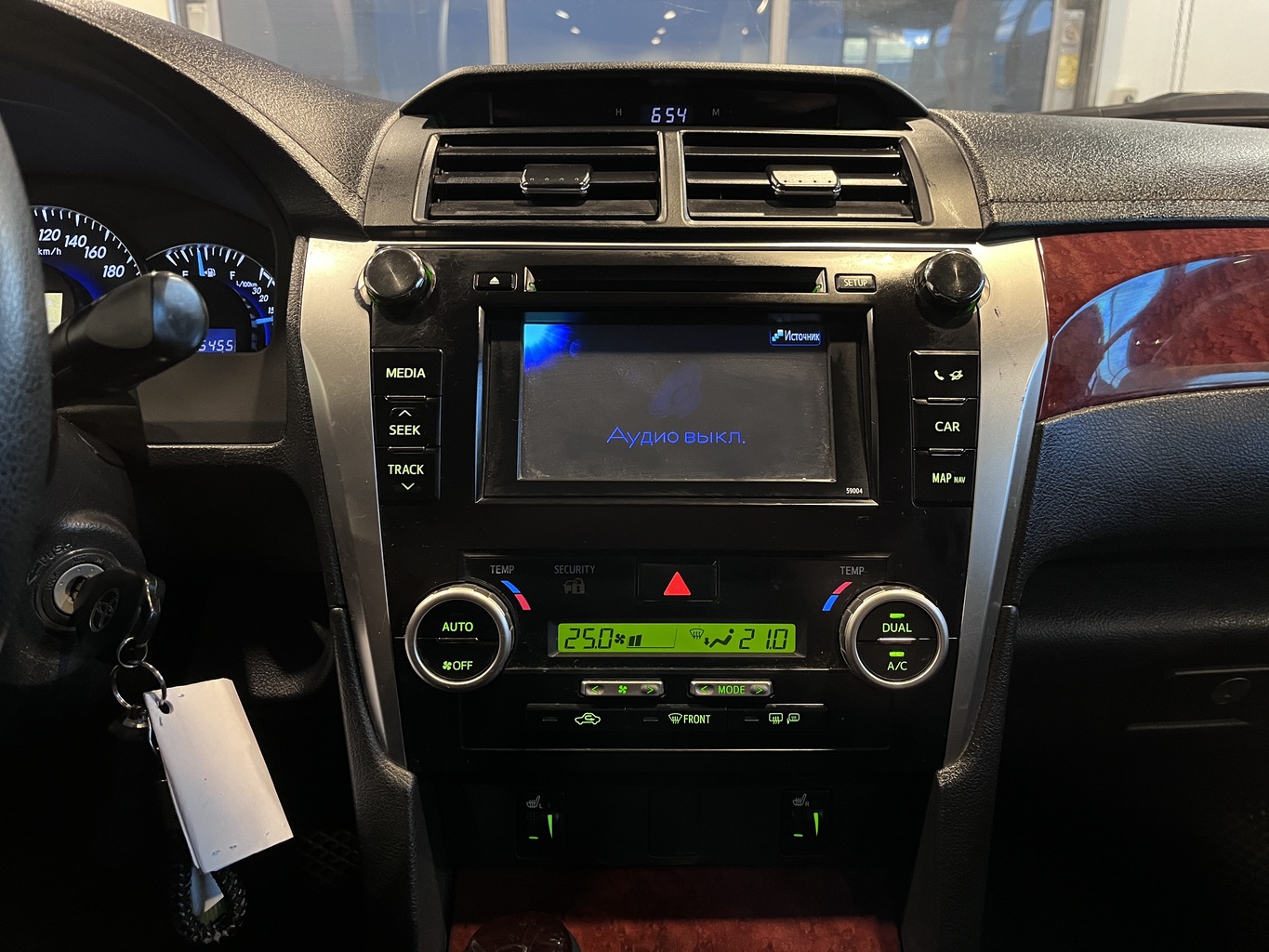TOYOTA CAMRY