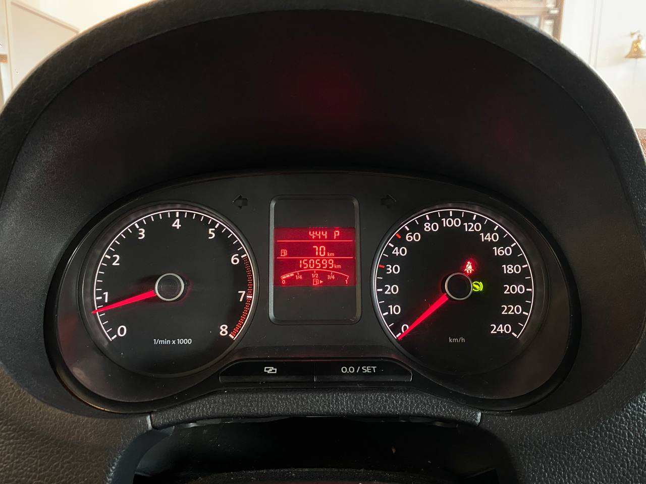 VOLKSWAGEN POLO