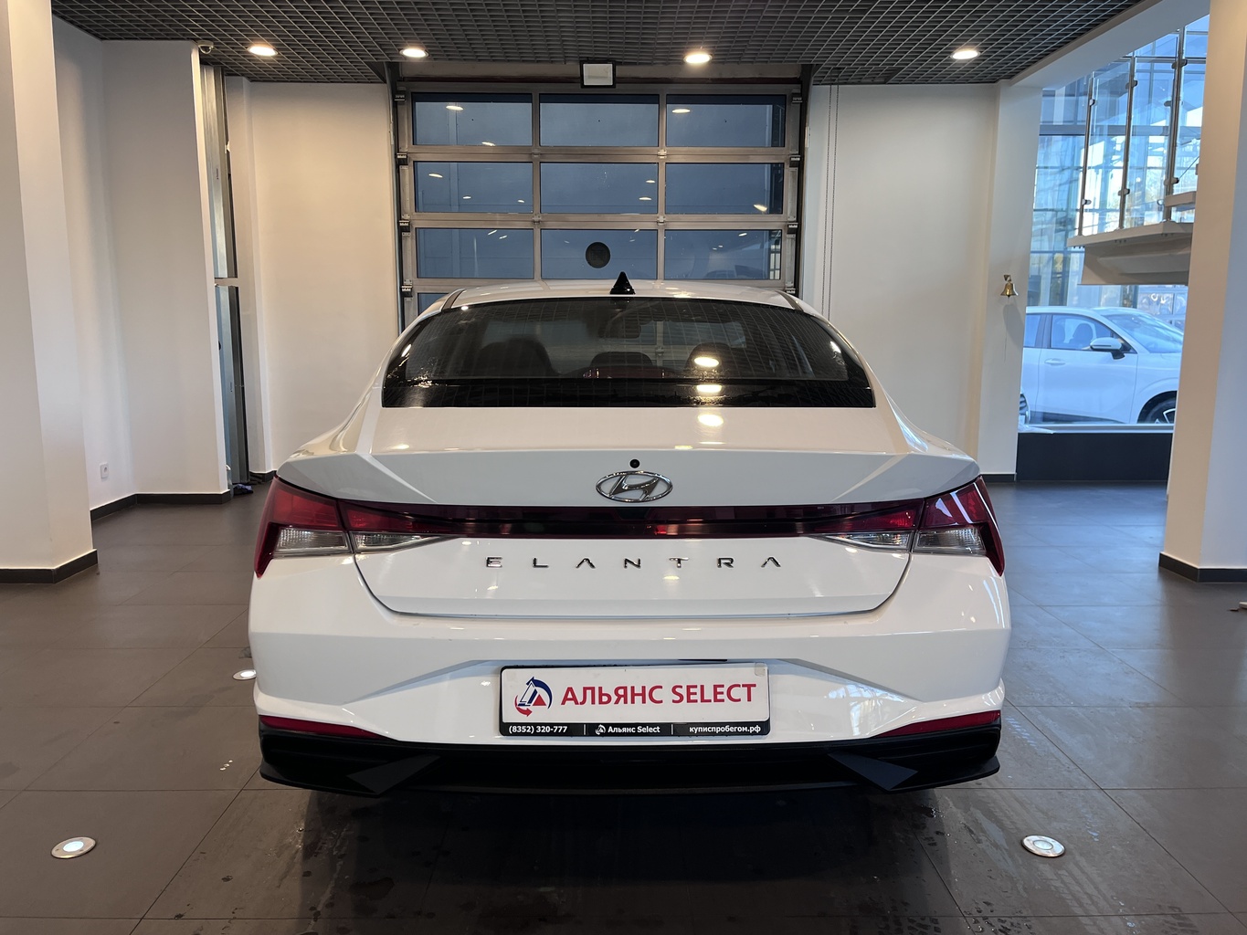 HYUNDAI ELANTRA
