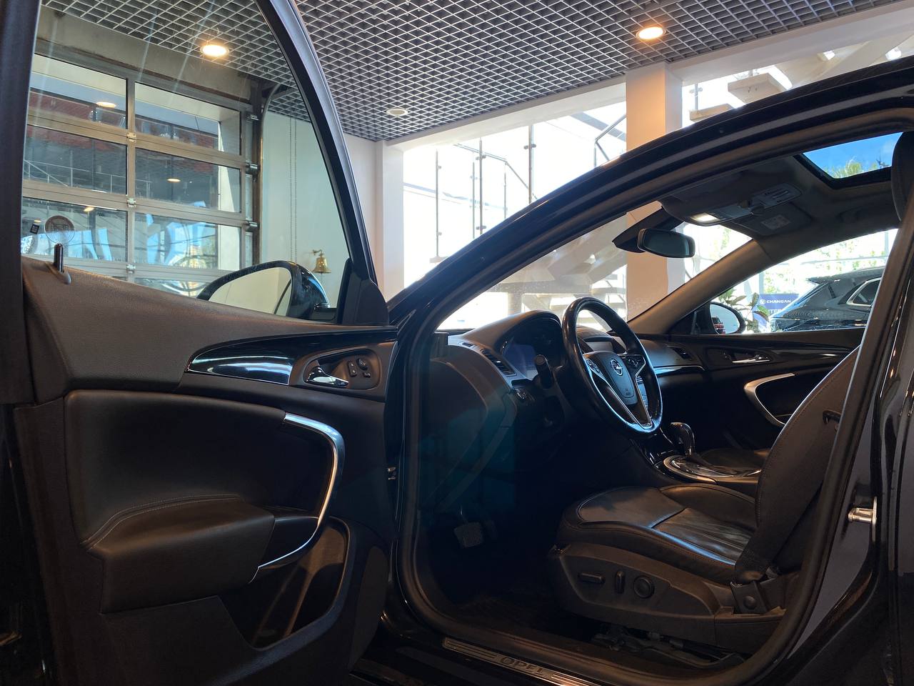 OPEL INSIGNIA