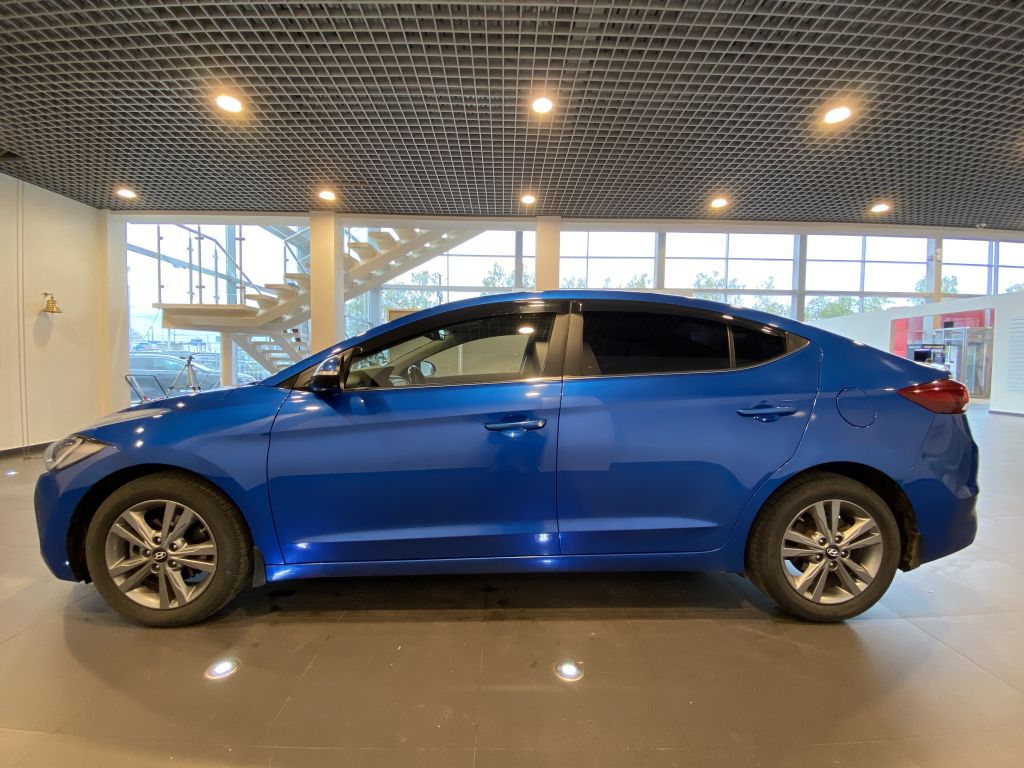 HYUNDAI ELANTRA