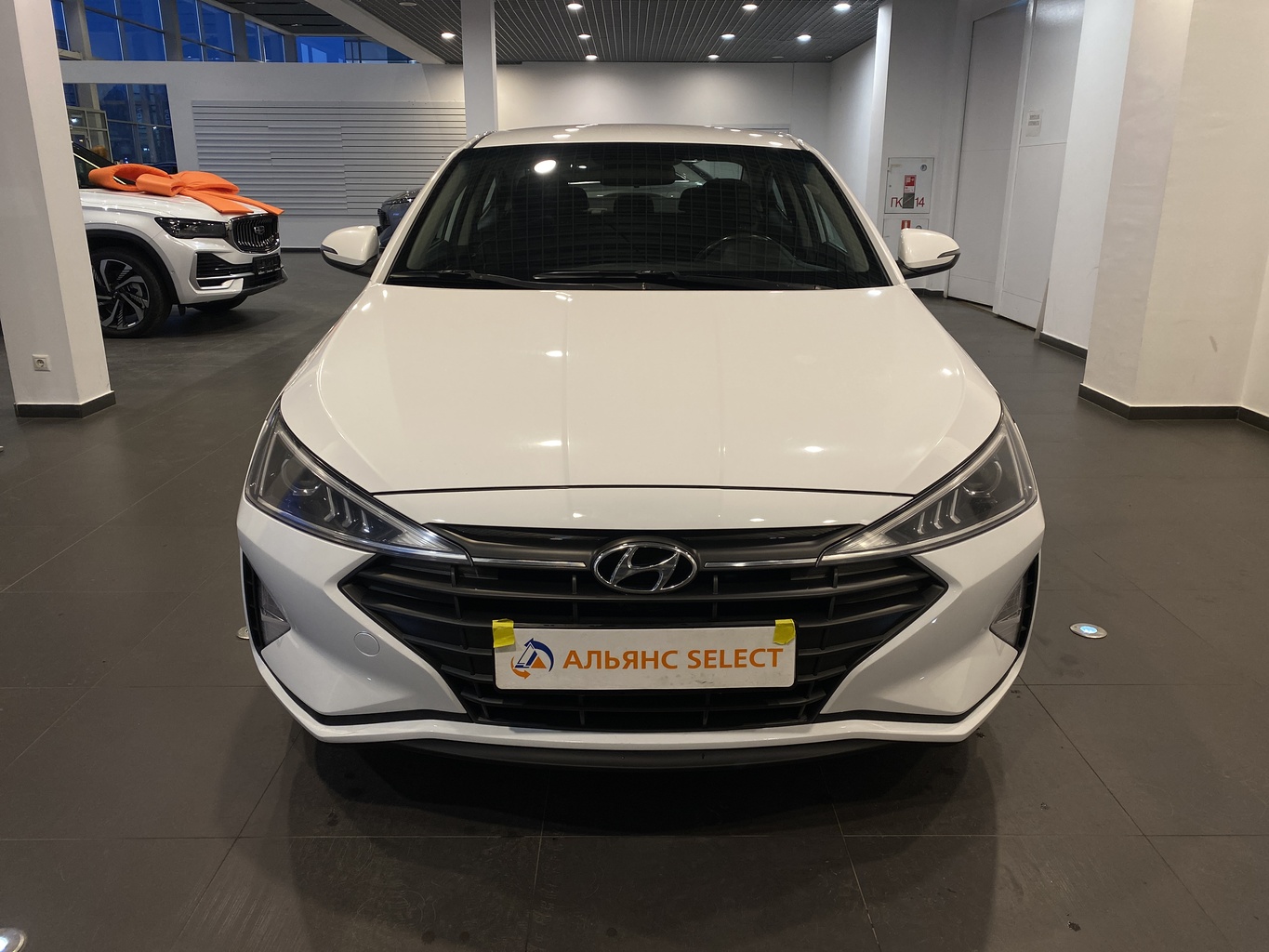 HYUNDAI ELANTRA