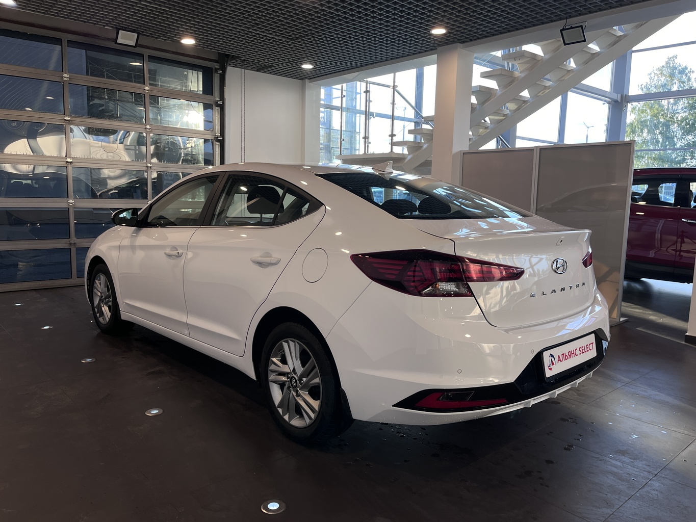 HYUNDAI ELANTRA
