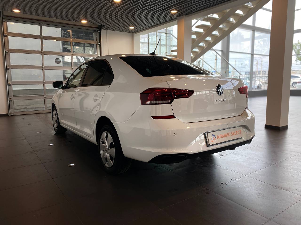 VOLKSWAGEN POLO