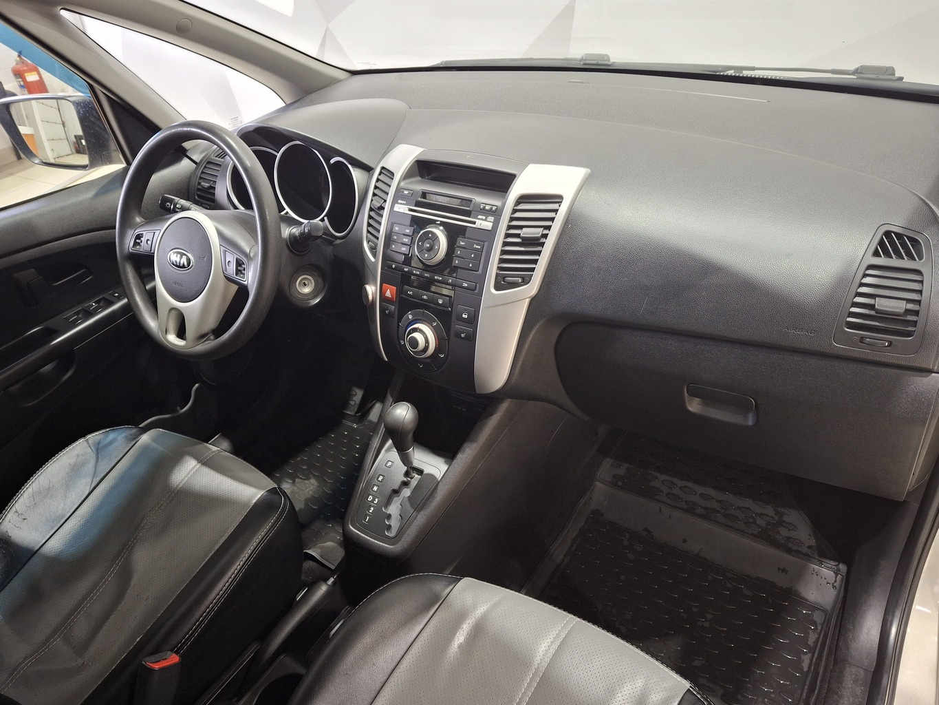 KIA VENGA