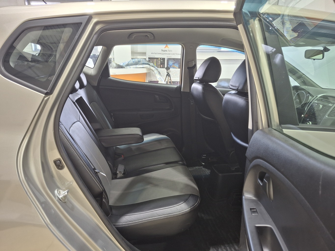 KIA VENGA