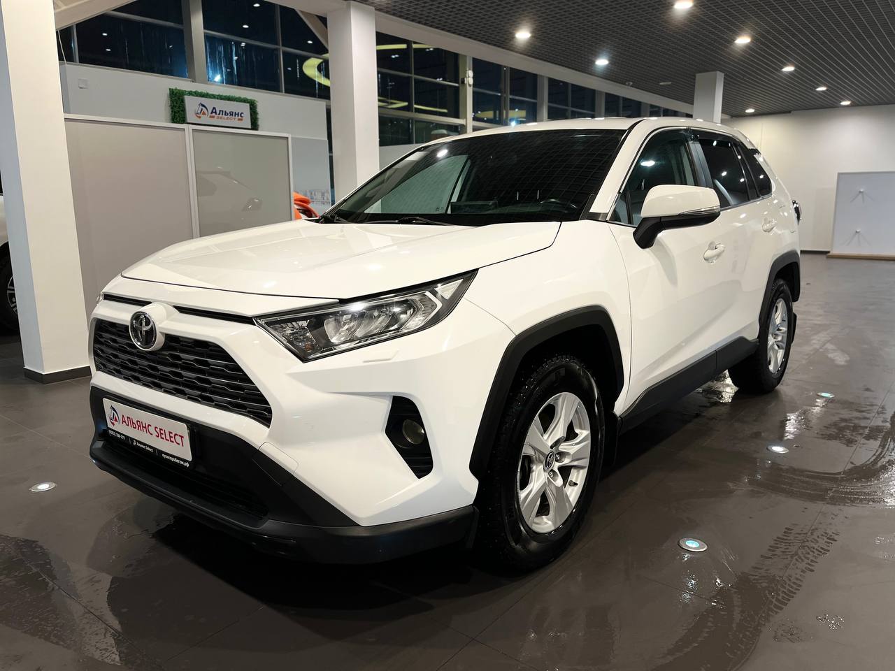 TOYOTA RAV4