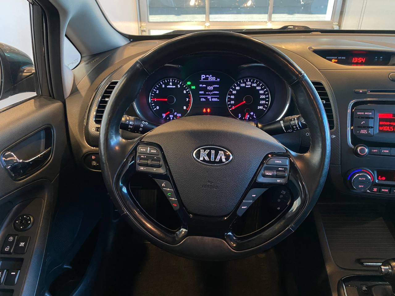 KIA CERATO