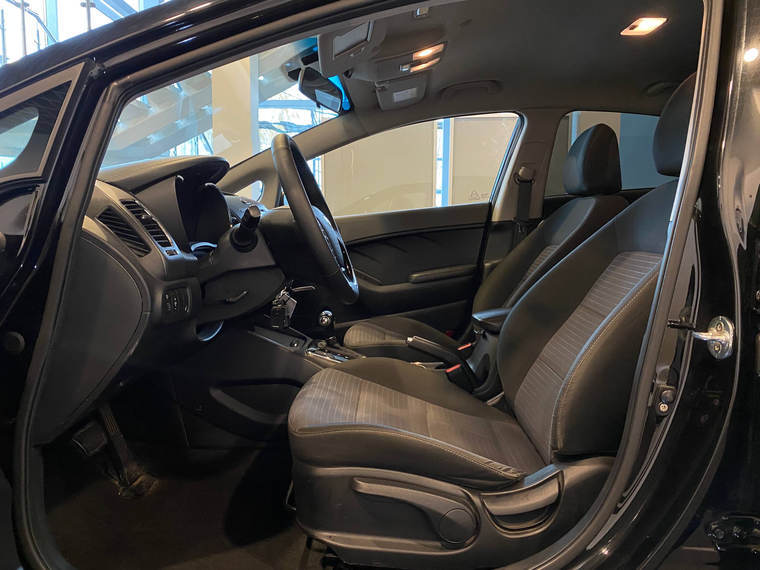 KIA CERATO