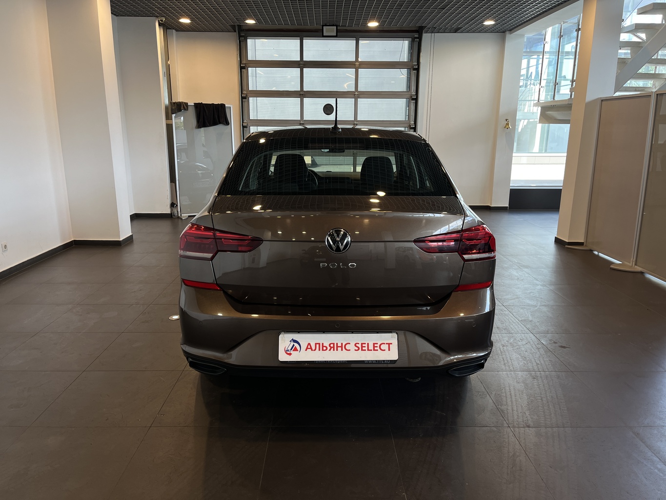 VOLKSWAGEN POLO