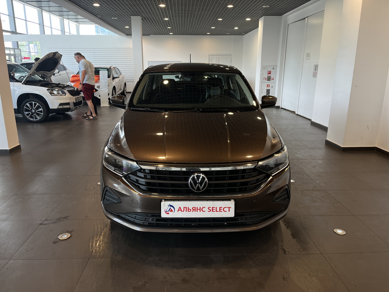 VOLKSWAGEN POLO