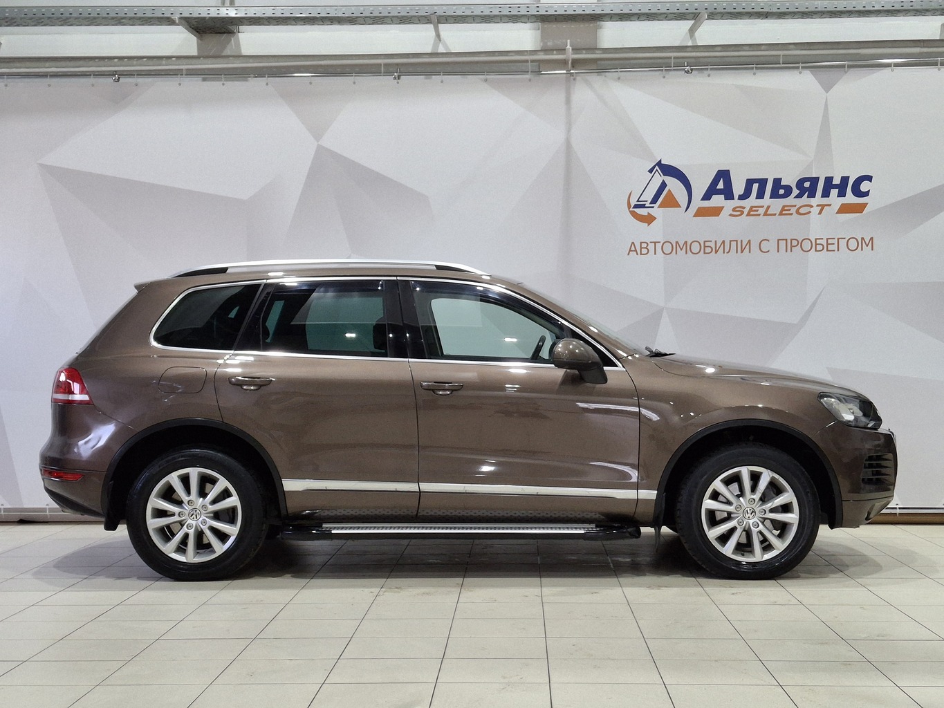 VOLKSWAGEN TOUAREG