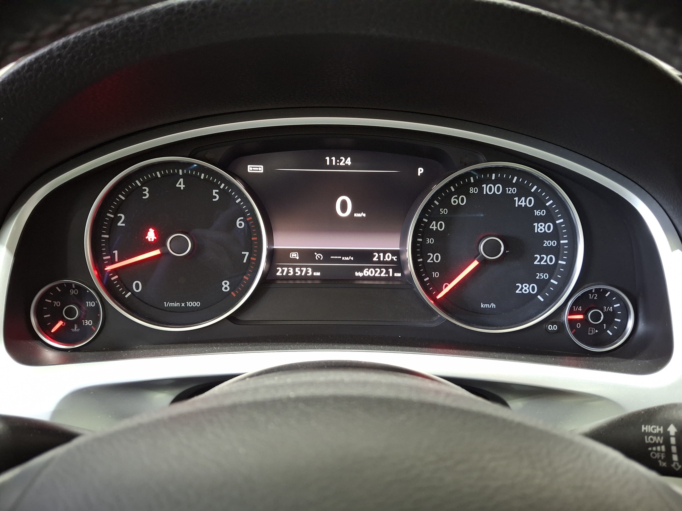 VOLKSWAGEN TOUAREG