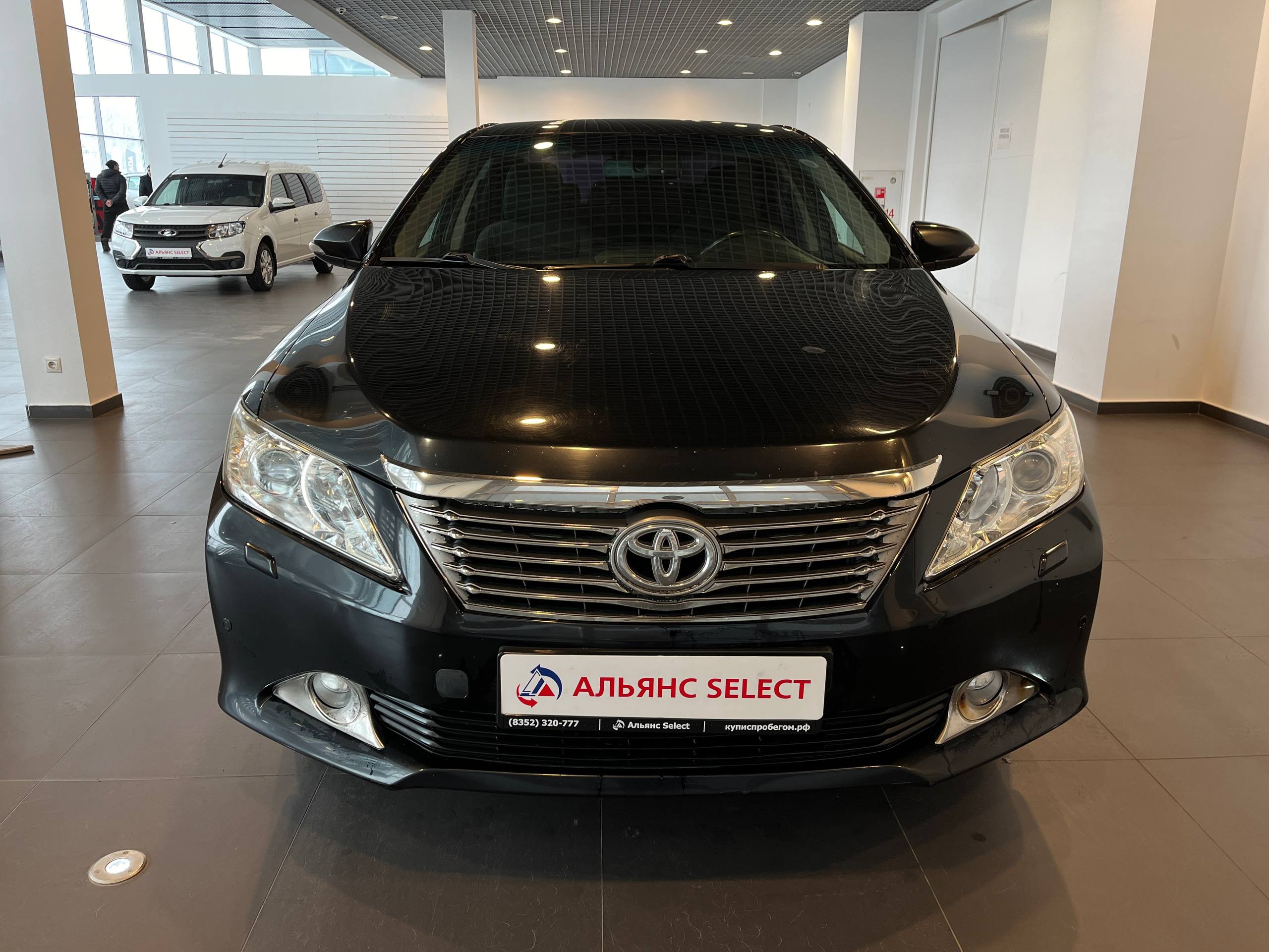 TOYOTA CAMRY