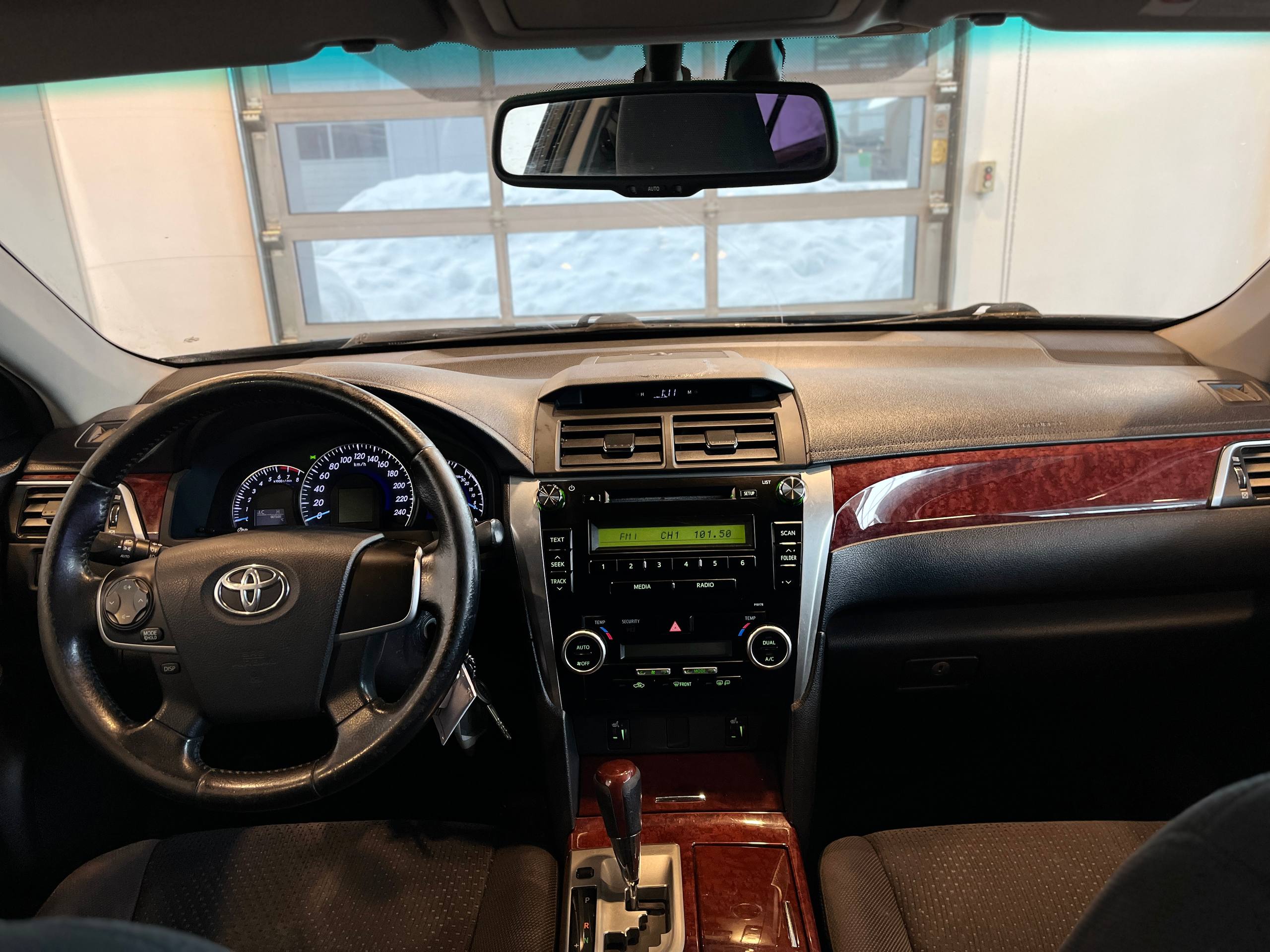 TOYOTA CAMRY