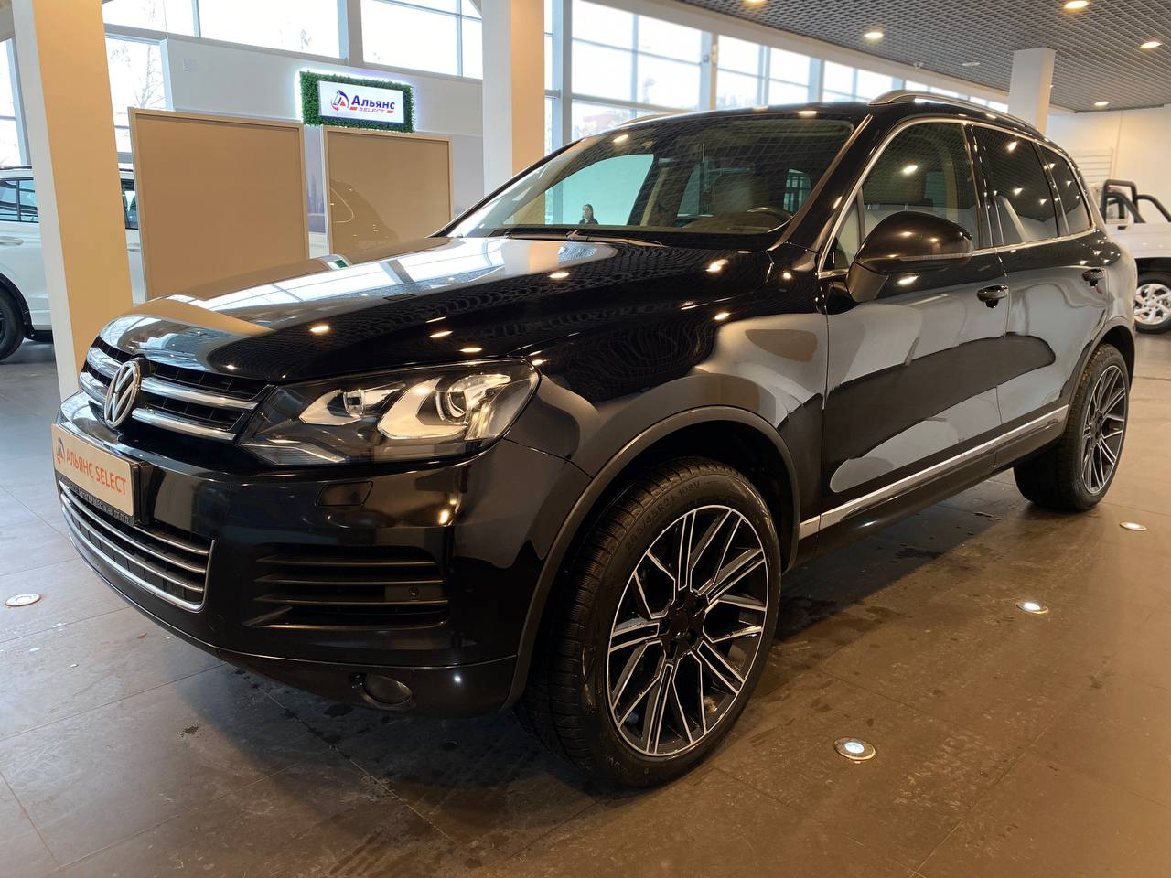 VOLKSWAGEN TOUAREG