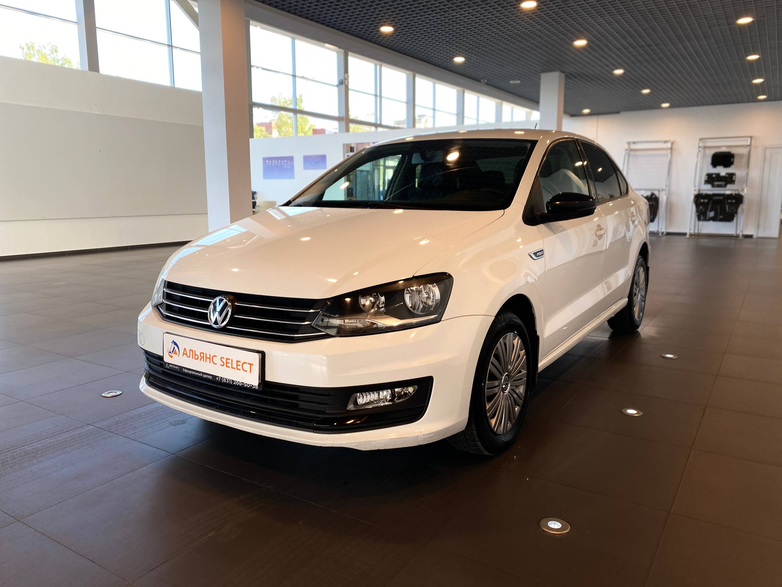 VOLKSWAGEN POLO