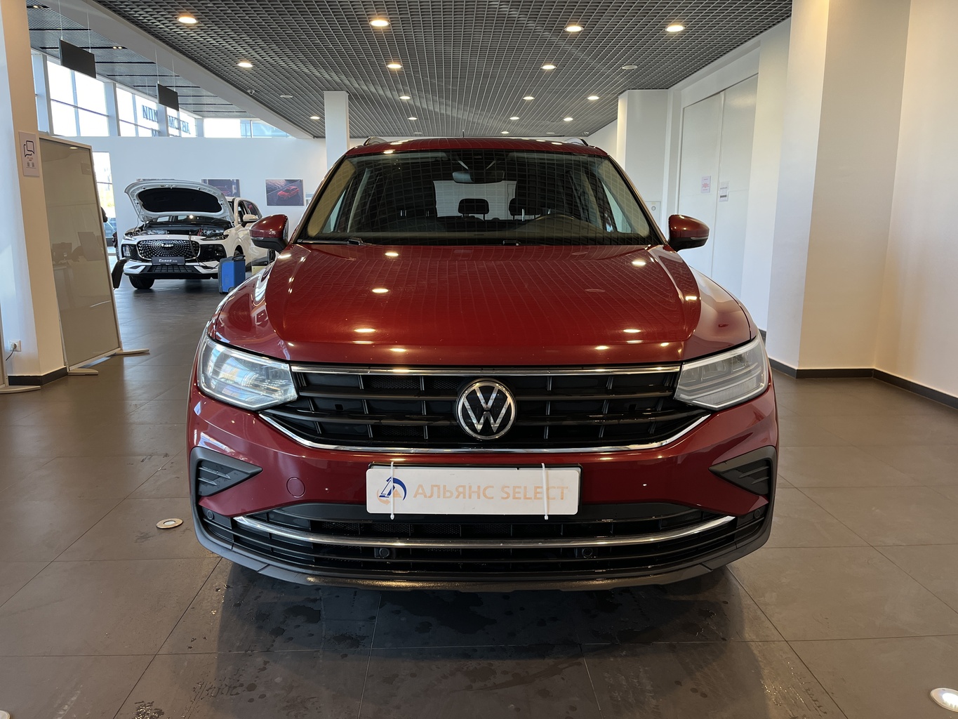 VOLKSWAGEN TIGUAN