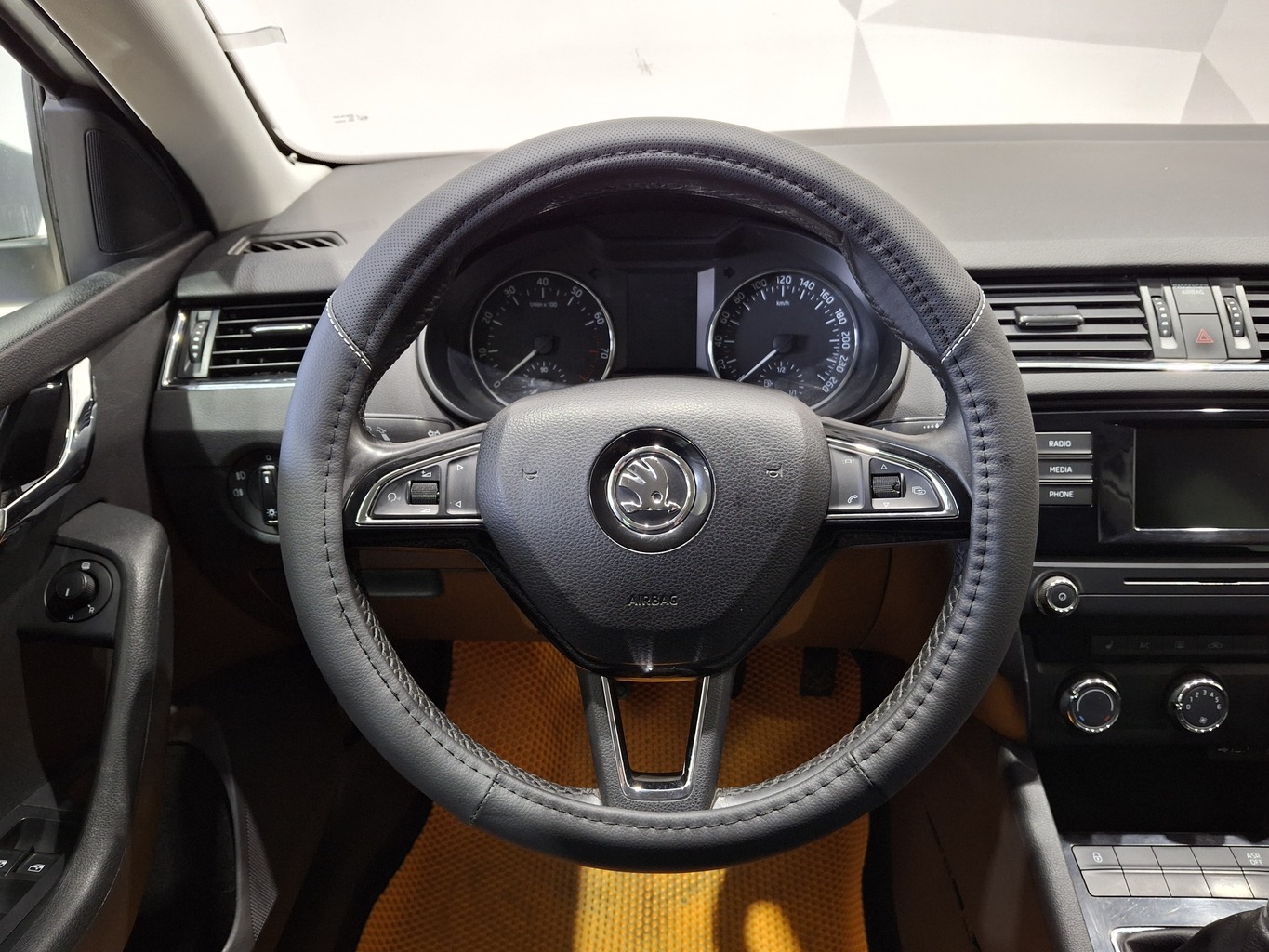 SKODA OKTAVIA