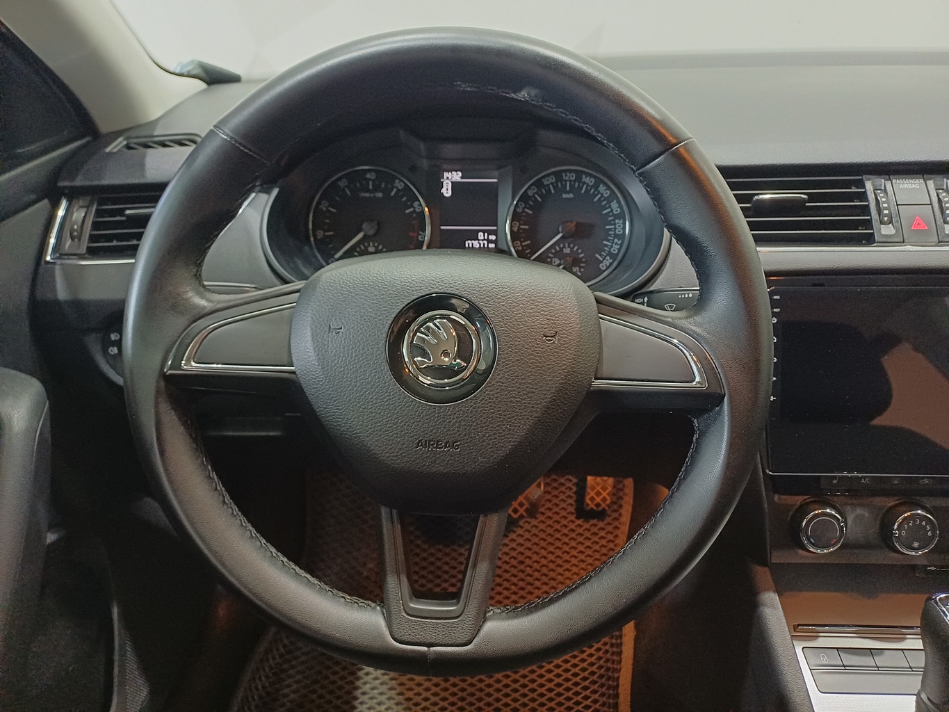 SKODA OKTAVIA