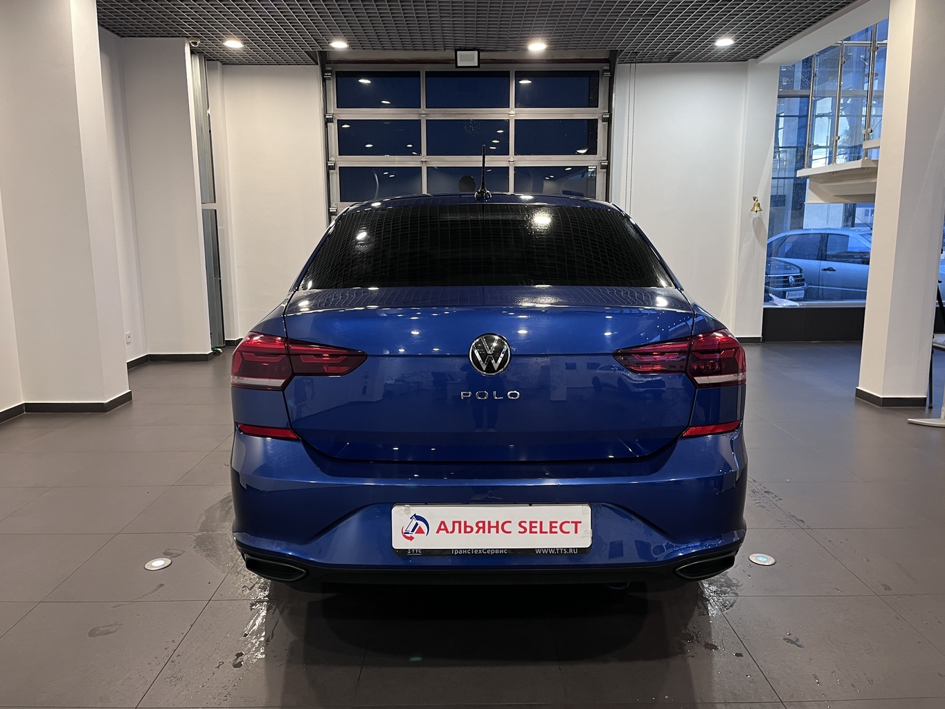 VOLKSWAGEN POLO