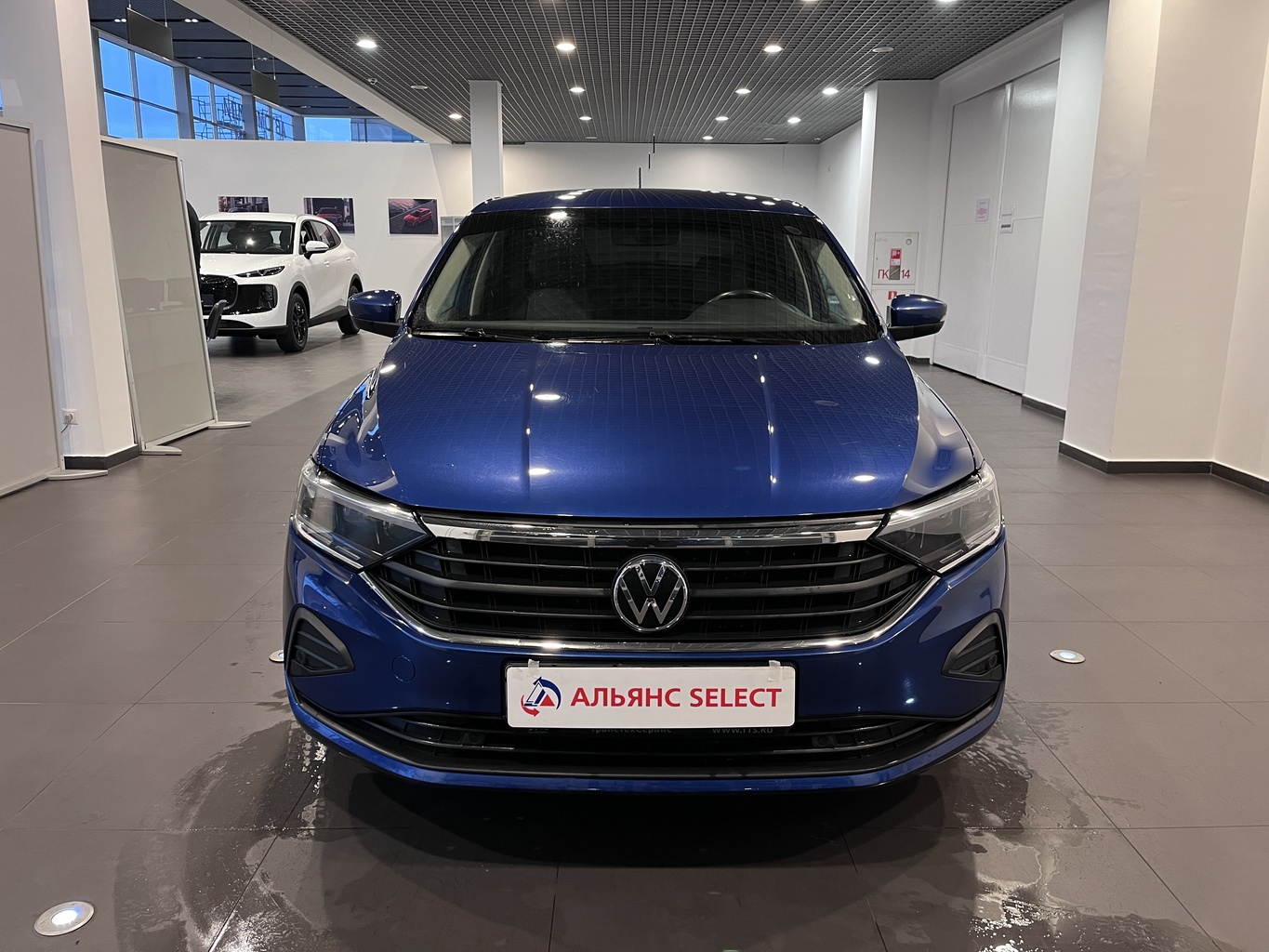 VOLKSWAGEN POLO
