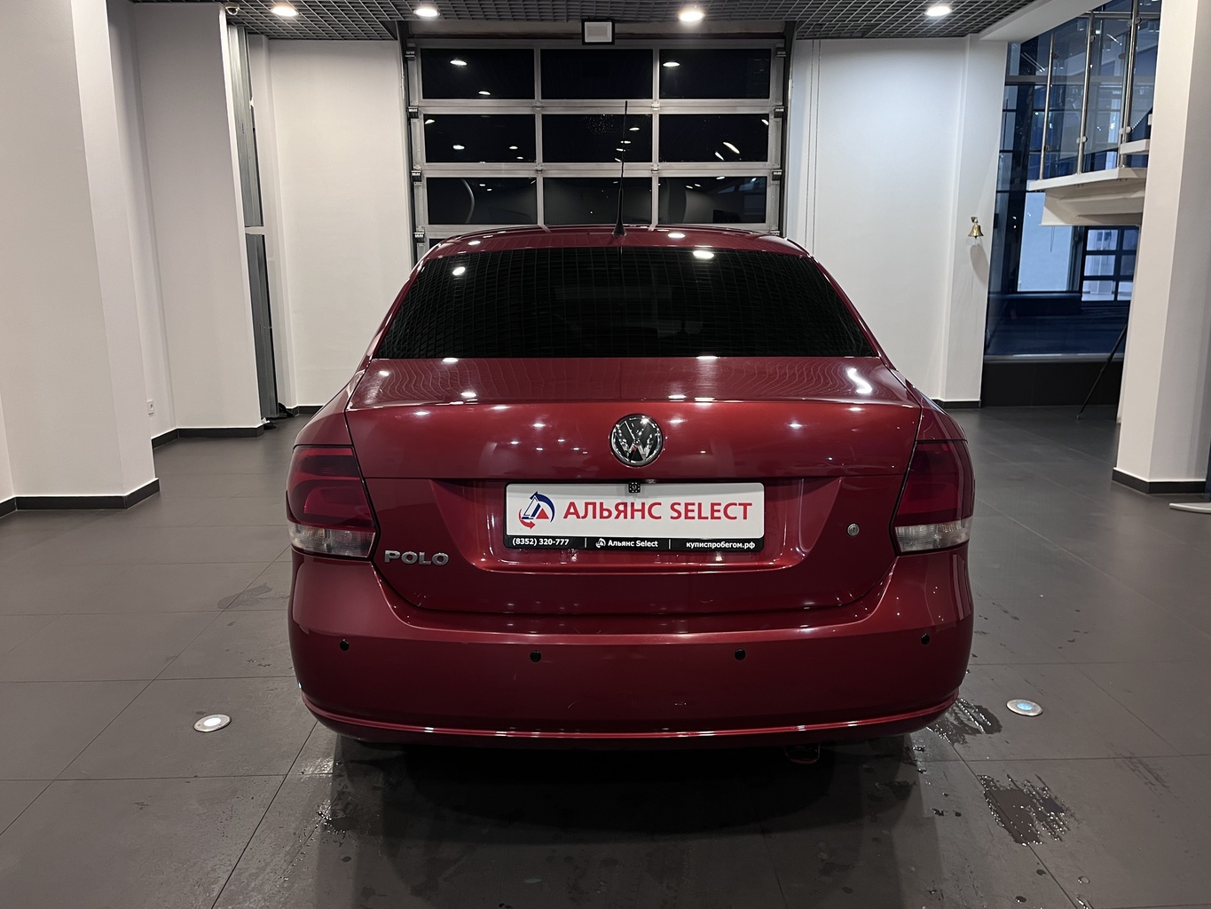 VOLKSWAGEN POLO