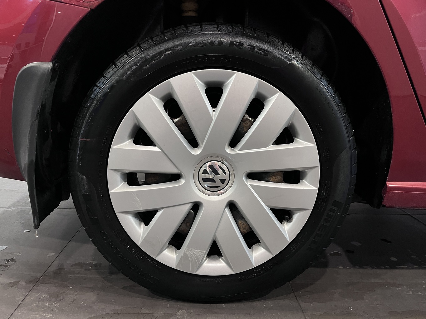VOLKSWAGEN POLO
