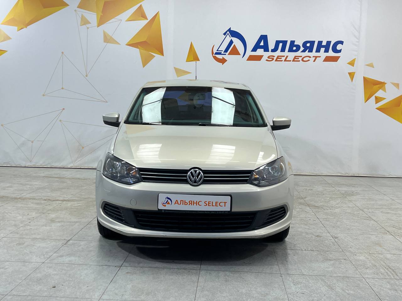 VOLKSWAGEN POLO