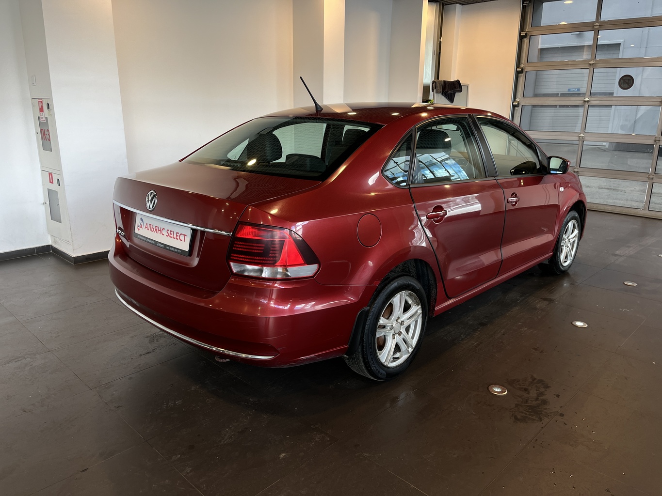 VOLKSWAGEN POLO