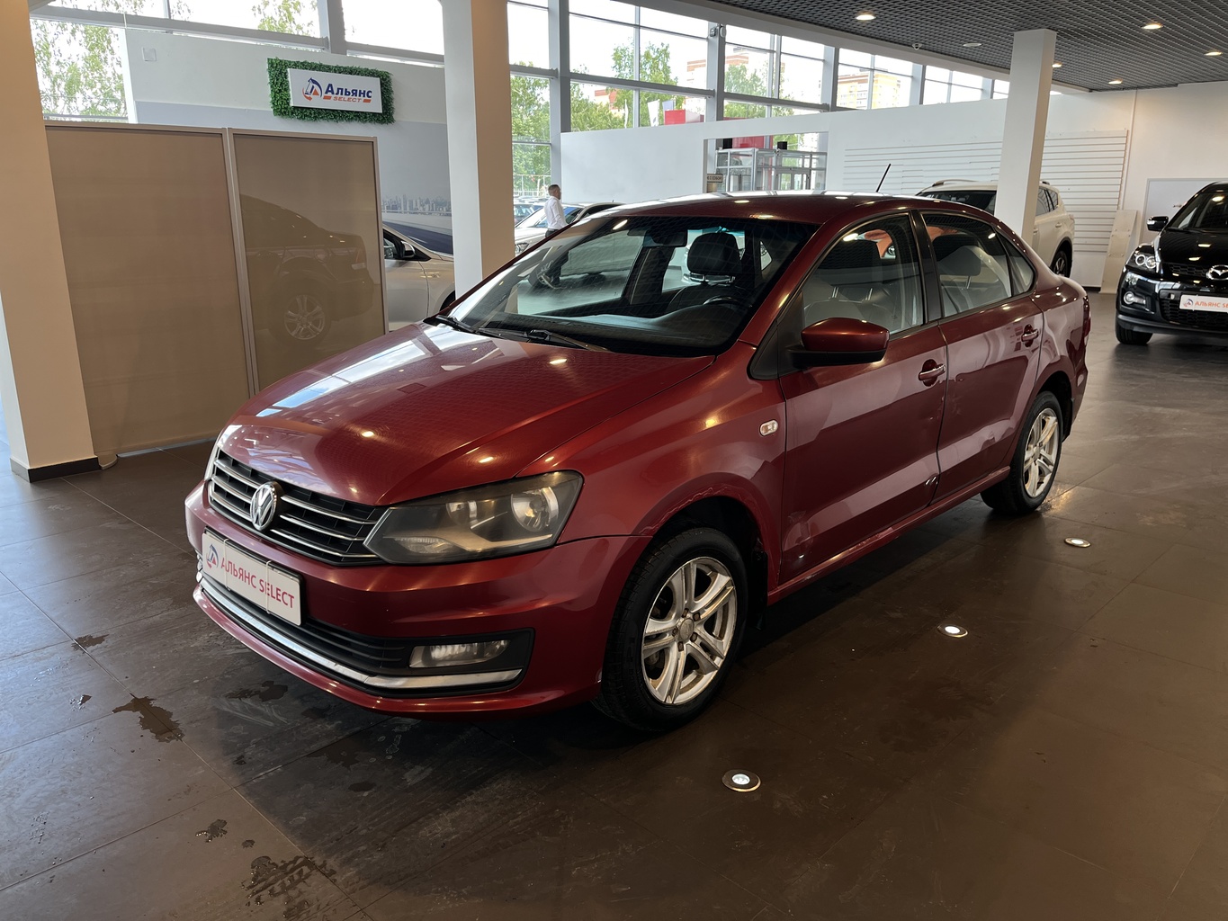 VOLKSWAGEN POLO