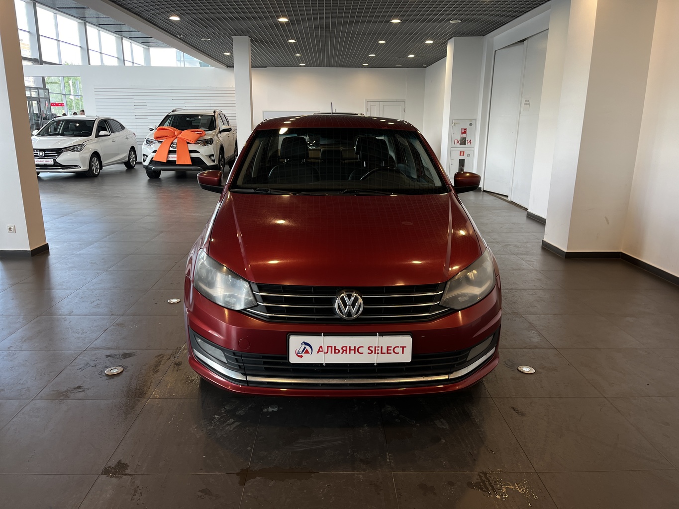 VOLKSWAGEN POLO